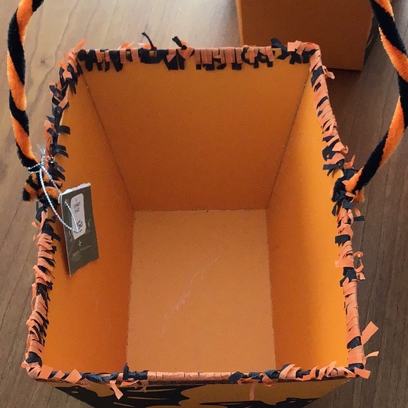 Halloween Treat Containers - Set of 3 - Picture 4 of 5